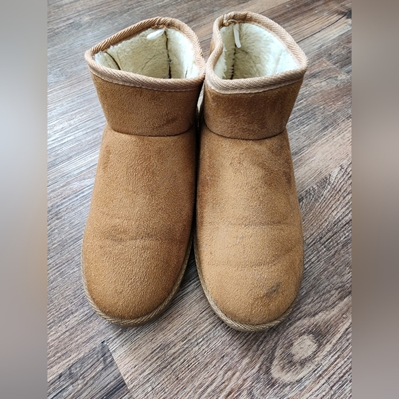 Women's Faux Suede Ashley Blue Ankle Winter Boots Size Eight - Picture 2 of 6